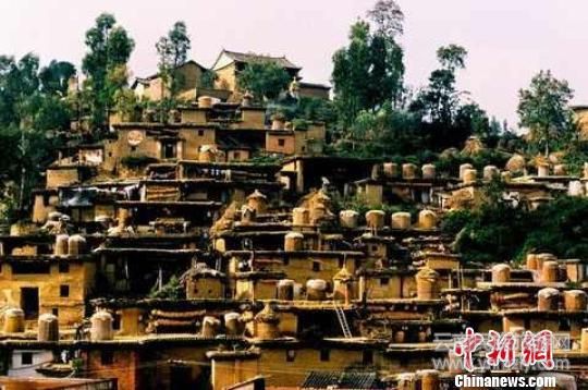 探訪云南六百年城子古村感受彝漢文化